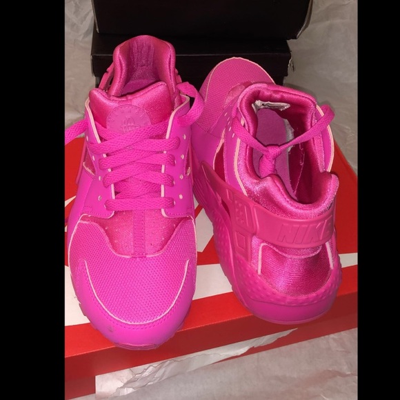 hot pink huraches